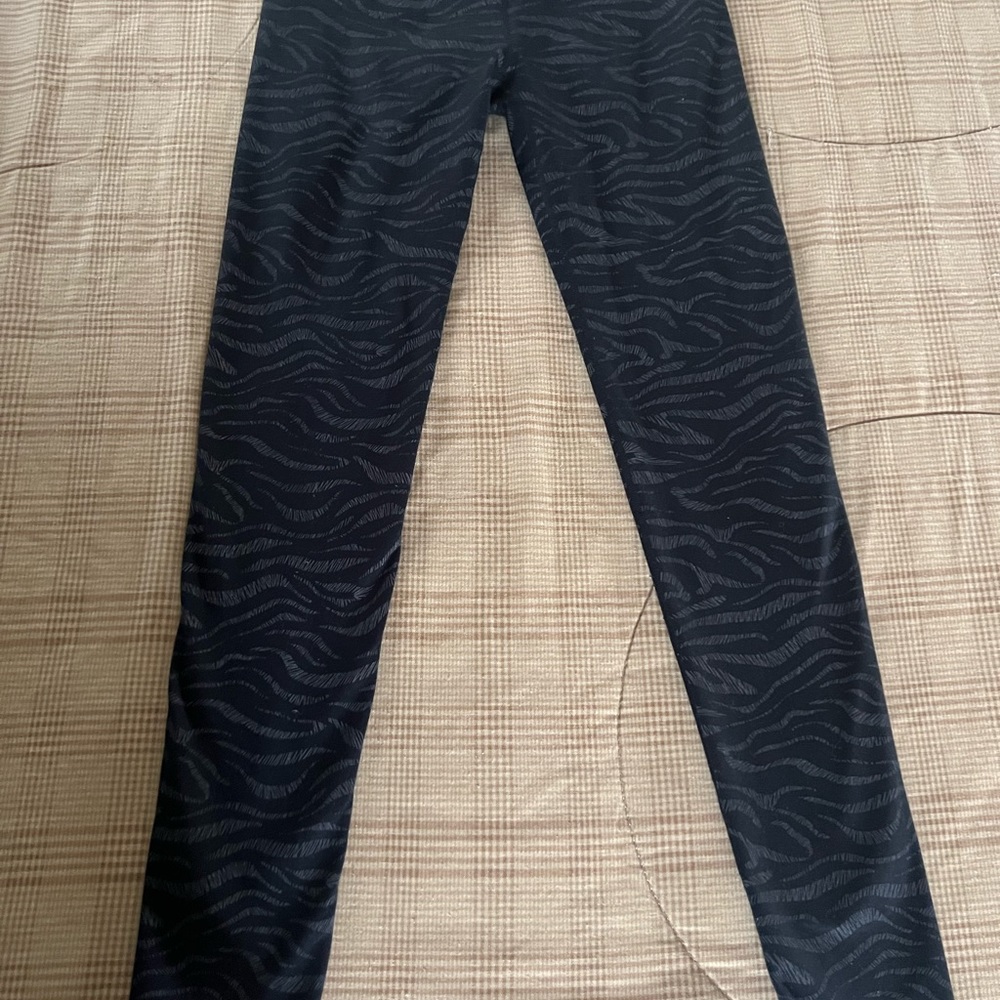 Fun and comfortable Fabletics Mid Rise Printed - Picture 5 of 6